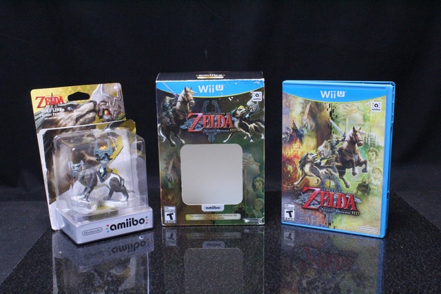 The Legend of Zelda Twilight Princess + Amiibo Nintendo Wii U - Image 3