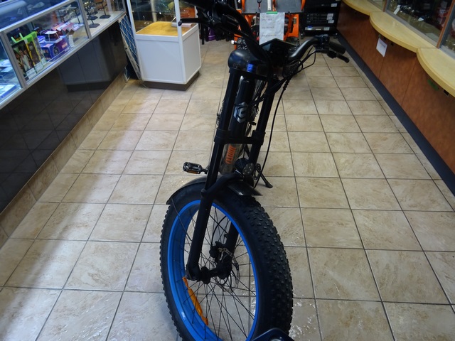 Velo Electrique 1000 Watts+ chargeur + cle Cysum M900 (2022) - Image 4