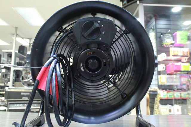 Ventilateur Utilitech 10 in - Image 2