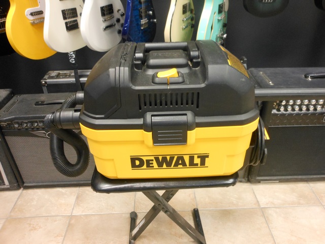 aspirateur dewalt dxv04t