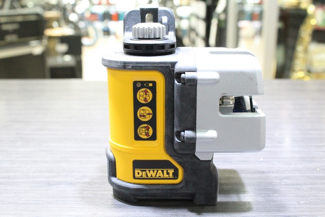 niveau laser (rouge) 3 POSITIONS DEWALT DW089 - Image 2