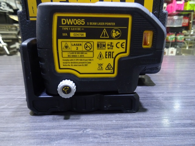 niveau laser (rouge) dewalt dw085 - Image 2