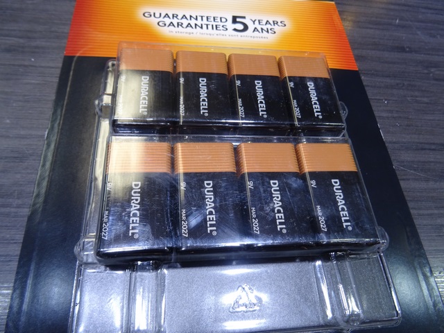 paquet de 8 batterie 9 volt duracell mars 2027 - Image 3