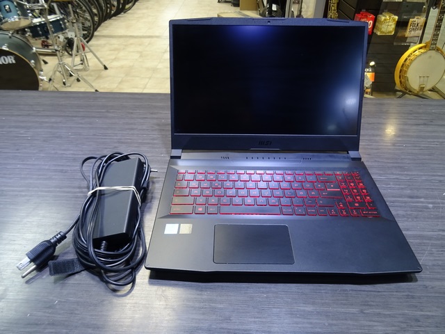 portable gaming+AC msi katana gf66 i7 11gen 8g ram 3060rtx 500gssd